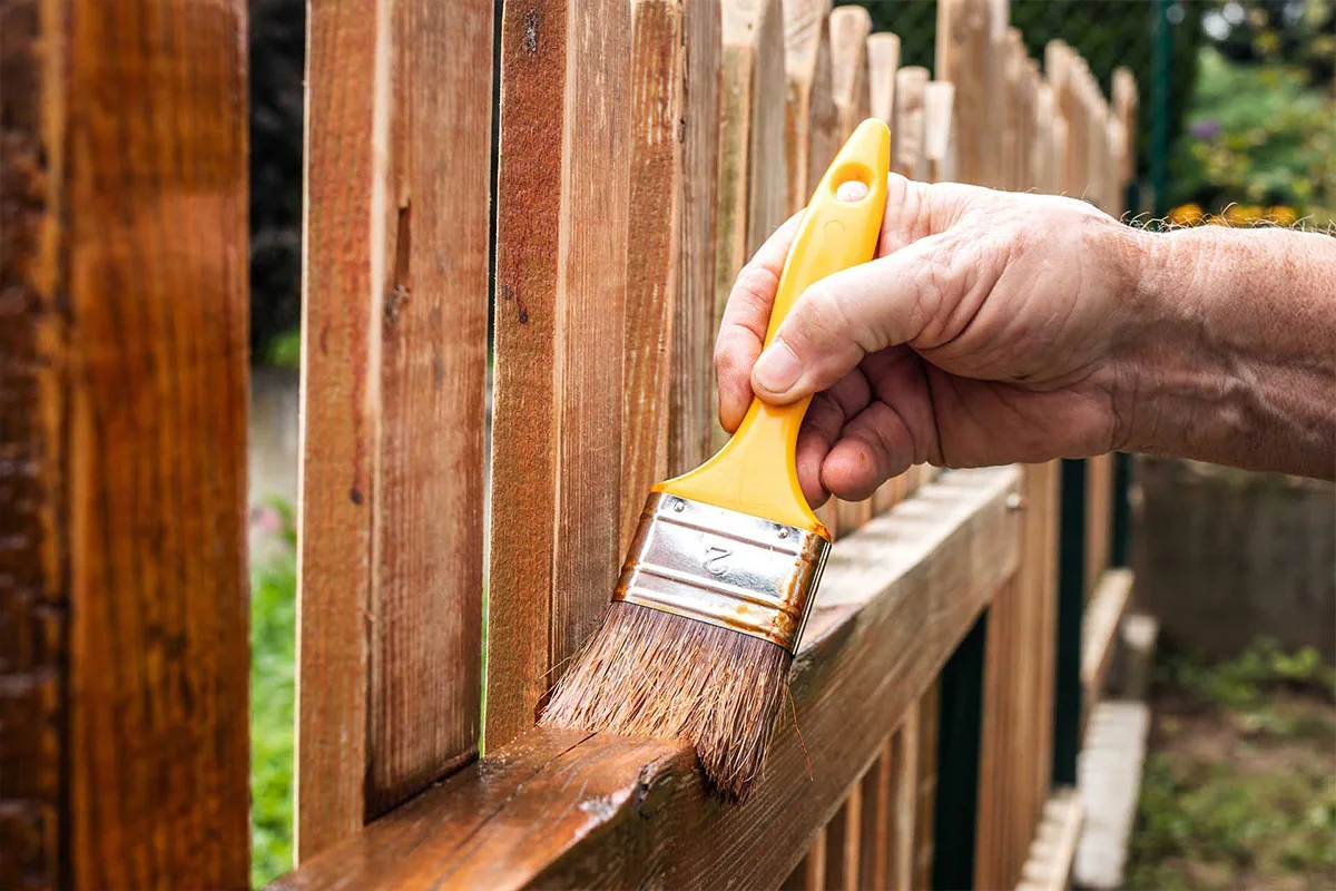 Reliable Wood Fence Painting Services in OH